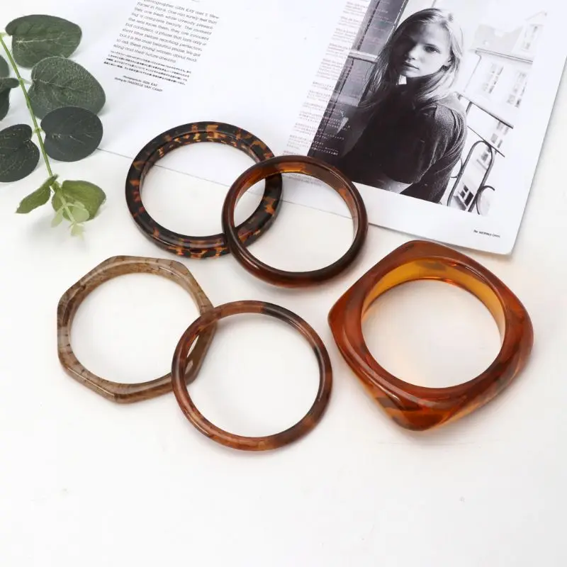 

Fashion Tortoiseshell Acrylic Bracelet for Women Vintage Resin Leopard Mottled Round Trendy Wedding Bangles Women Jewelry