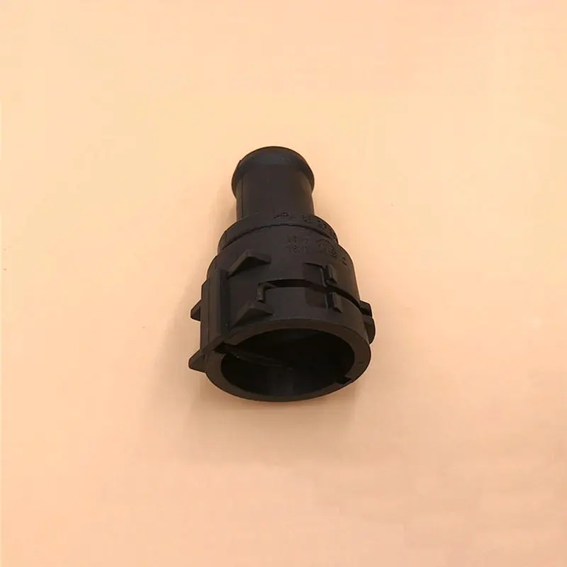 

For Jette Passat Touran Golf 6 MK6 Bora tiguan Octavia Caddy Heating water pipe joint Water connection
