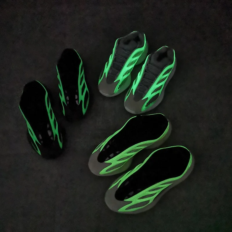 

2021 high quality sneakers men casual shoes black low-top shoes flying weave hombre tenis fluorescent KANYE 700 Classic valorant