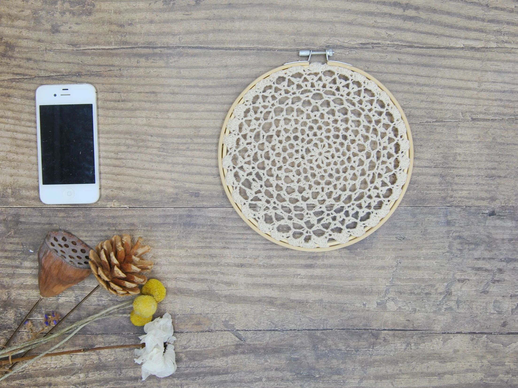

Nordic handmade macrame dreamcatcher Woven knitted wall hanging tapsey Room decoration Farmhouse decor No.B027 diameter 18cm