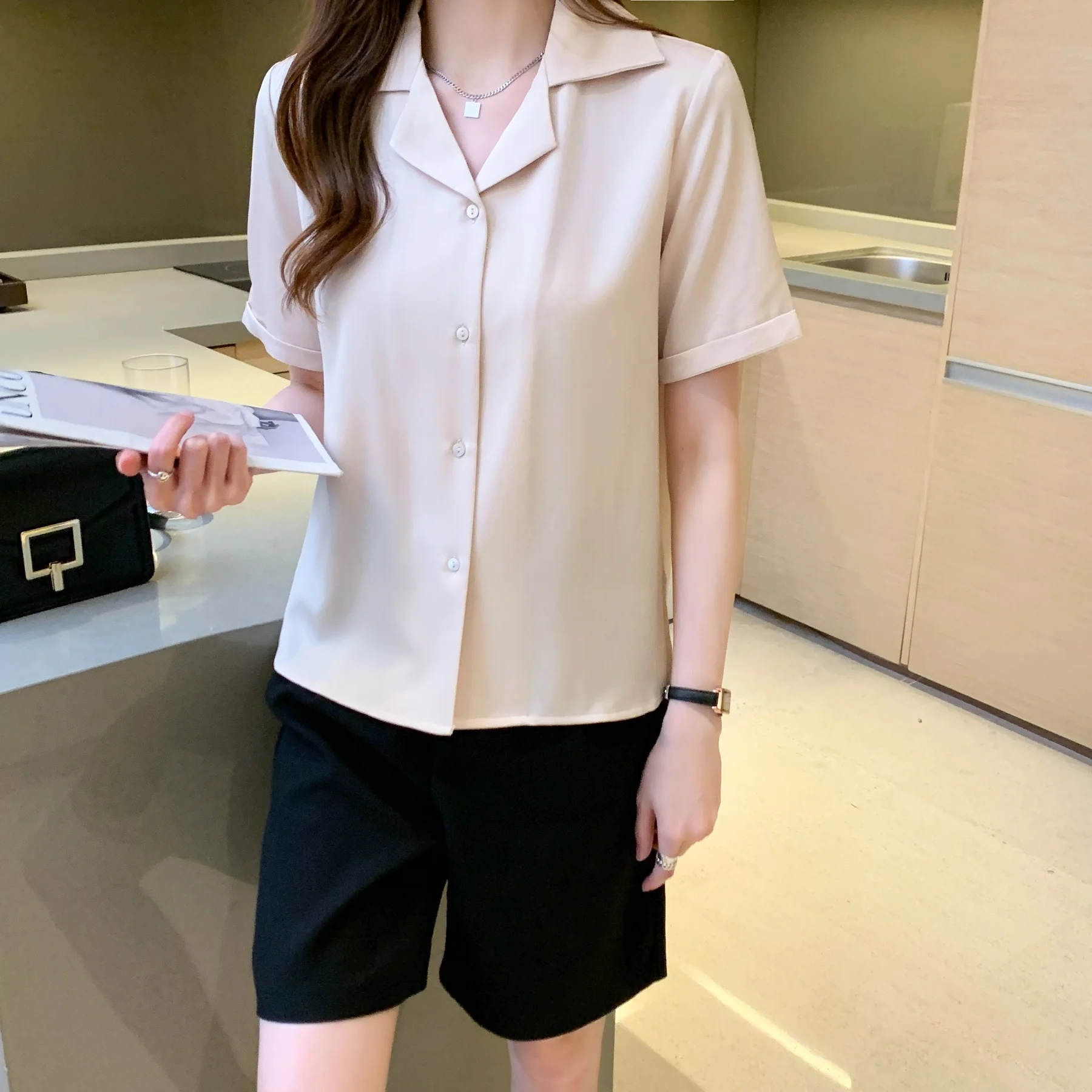 

COIGARSAM Shirt Womens tops Notched Women shirts Milk Apricot 9023