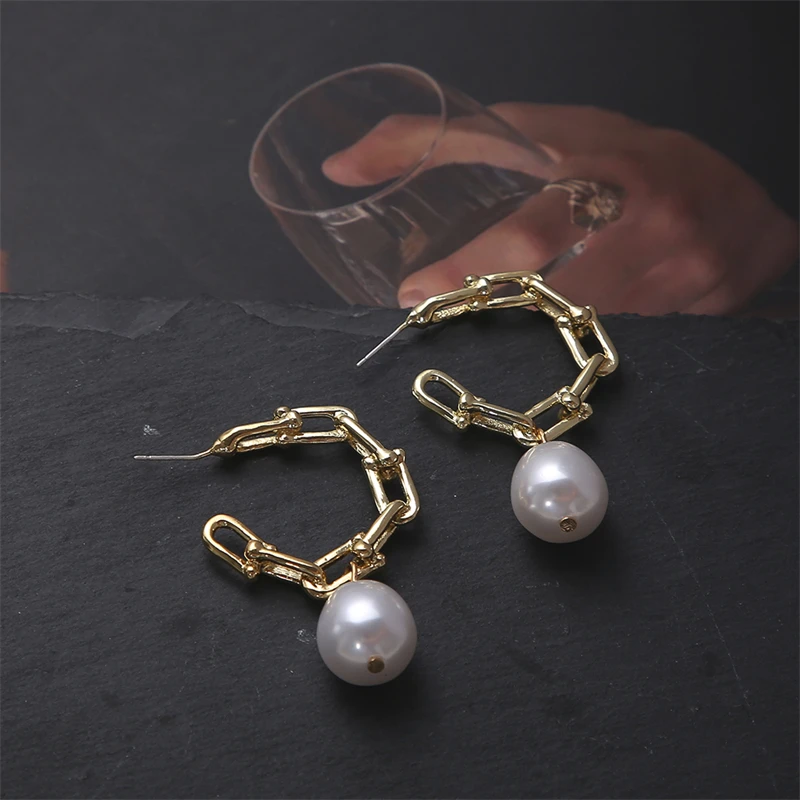 

LCJ Women's Korean elegant golden temperament Earrings Jewelry Gifts punk irregular pearl chain rings earrings