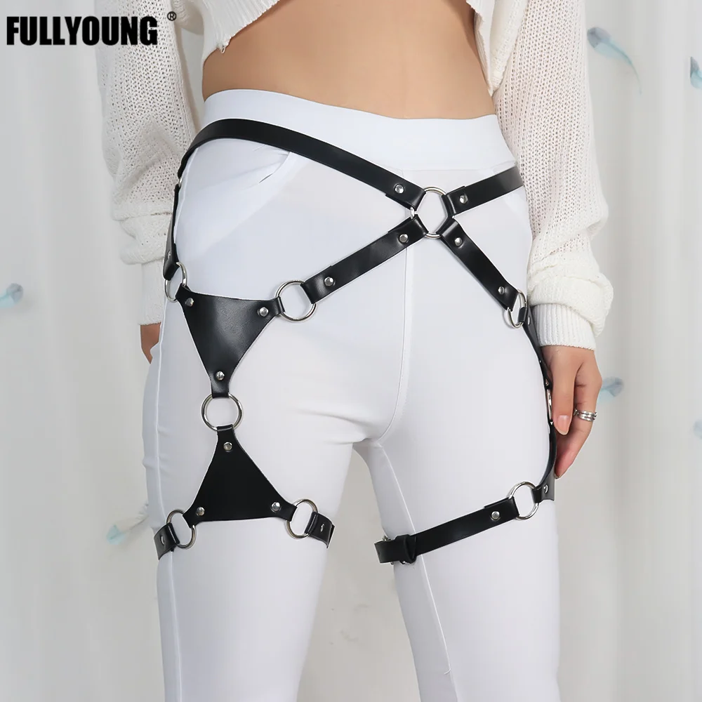 

New Gothic Sexy Women's Fashion Belts Black Pu Leather Triangle Tight Belt Round Metal Belt Personality Lady Accessories