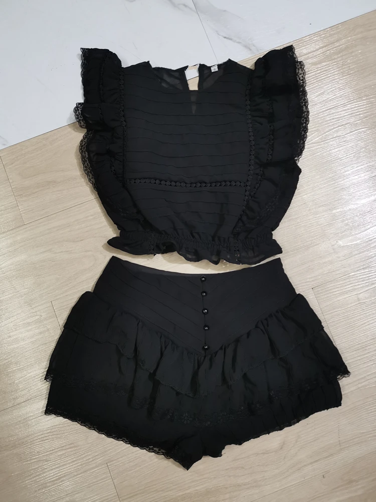 

High Quality 2021 Sunday Set elastic waistband Cropped top with ruffle detail and cute ruffle mini shorts skirts
