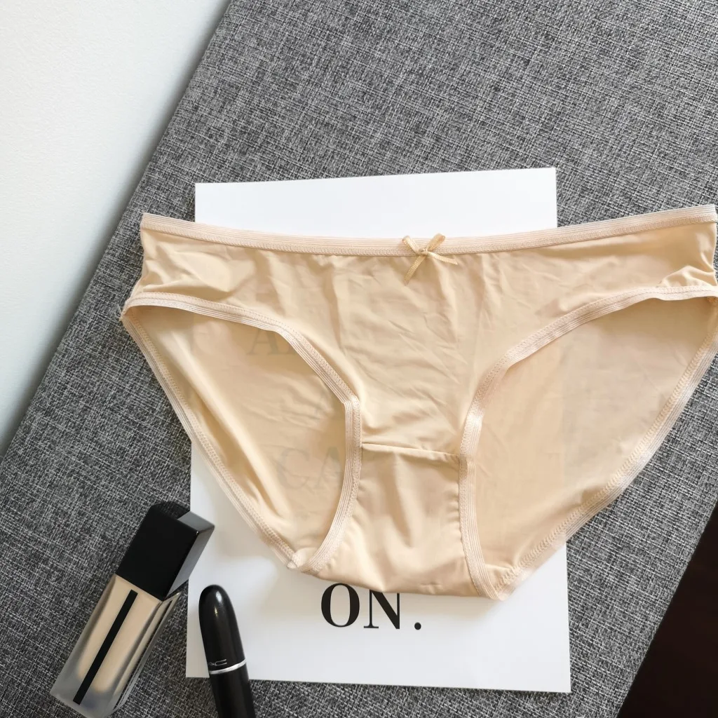 

Japanese Single Simple and Comfortable Ice Silk Underwear Women's Seamless Package Buttocks Ladies Briefs Wholesale Lots Bulk