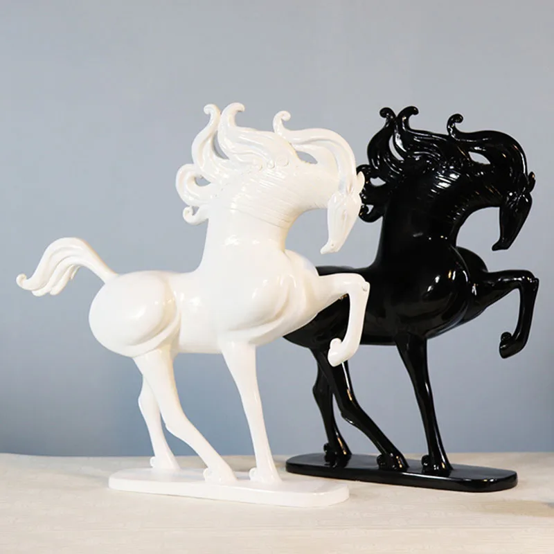 

Nordic Creative Retro Steed Artware Animal Sculpture Home Decoration Accessories Modern Art Resin Statue Room Ornament Craft