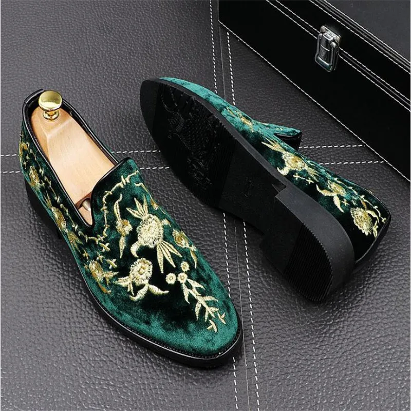 

New Fashion Gold Top And Metal Toe Men Velvet Dress Shoes Italian Mens Dress Shoes Handmade Loafers Party Flats