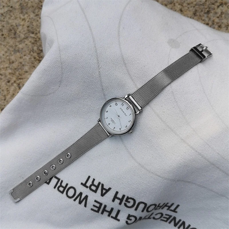 

Women Fashion Silver Watches Simple Number Dial Ladies Quartz Wristwatches Casual Stainless Steel Mesh Strap Woman Clock Gifts