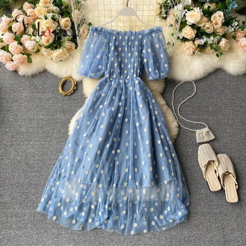 Летнее Элегантное платье без бретелек с вышивкой и рукавами