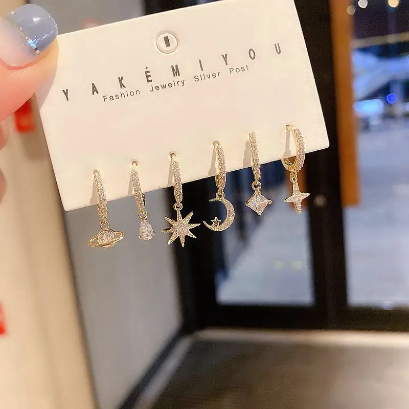 Женские серьги подвески в форме звезды из фианита золотого цвета с