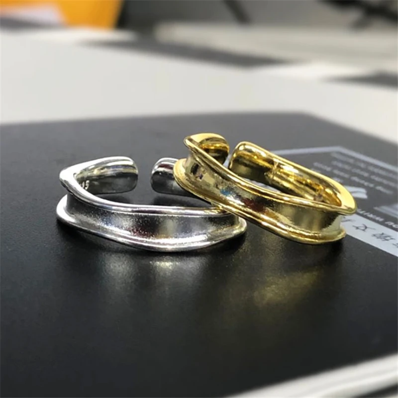 Женское вогнутое кольцо простого дизайна золотого и серебряного цвета Панк