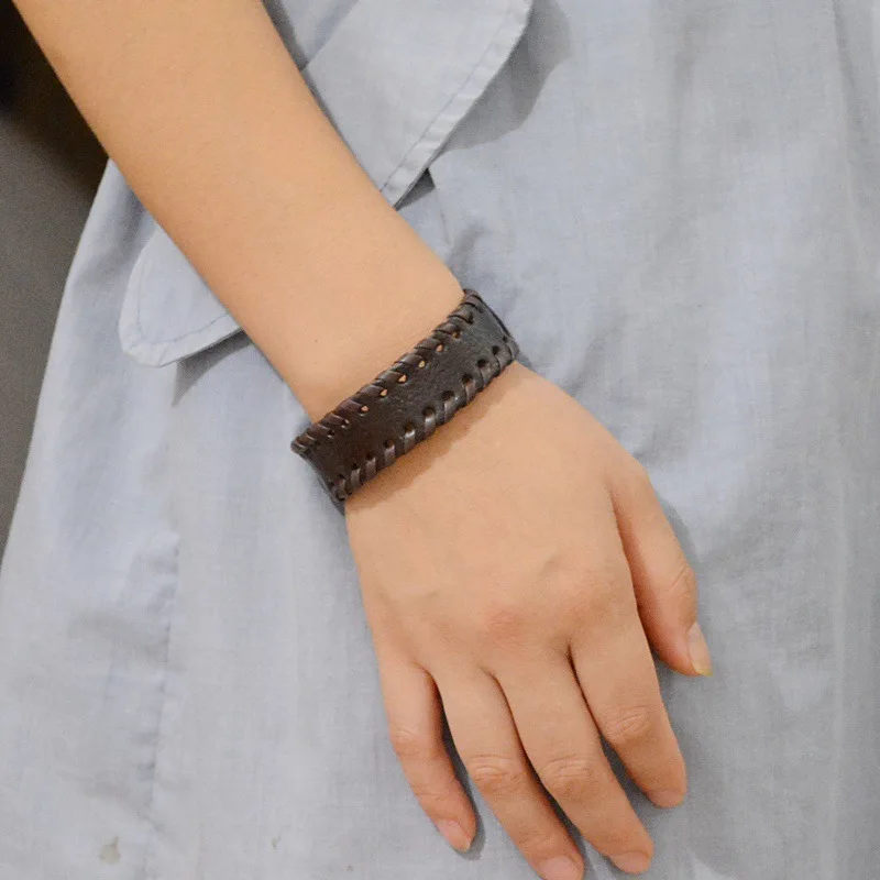 Новинка 2021 модные браслеты в Европе и коже плетеный браслет с буровой пряжкой