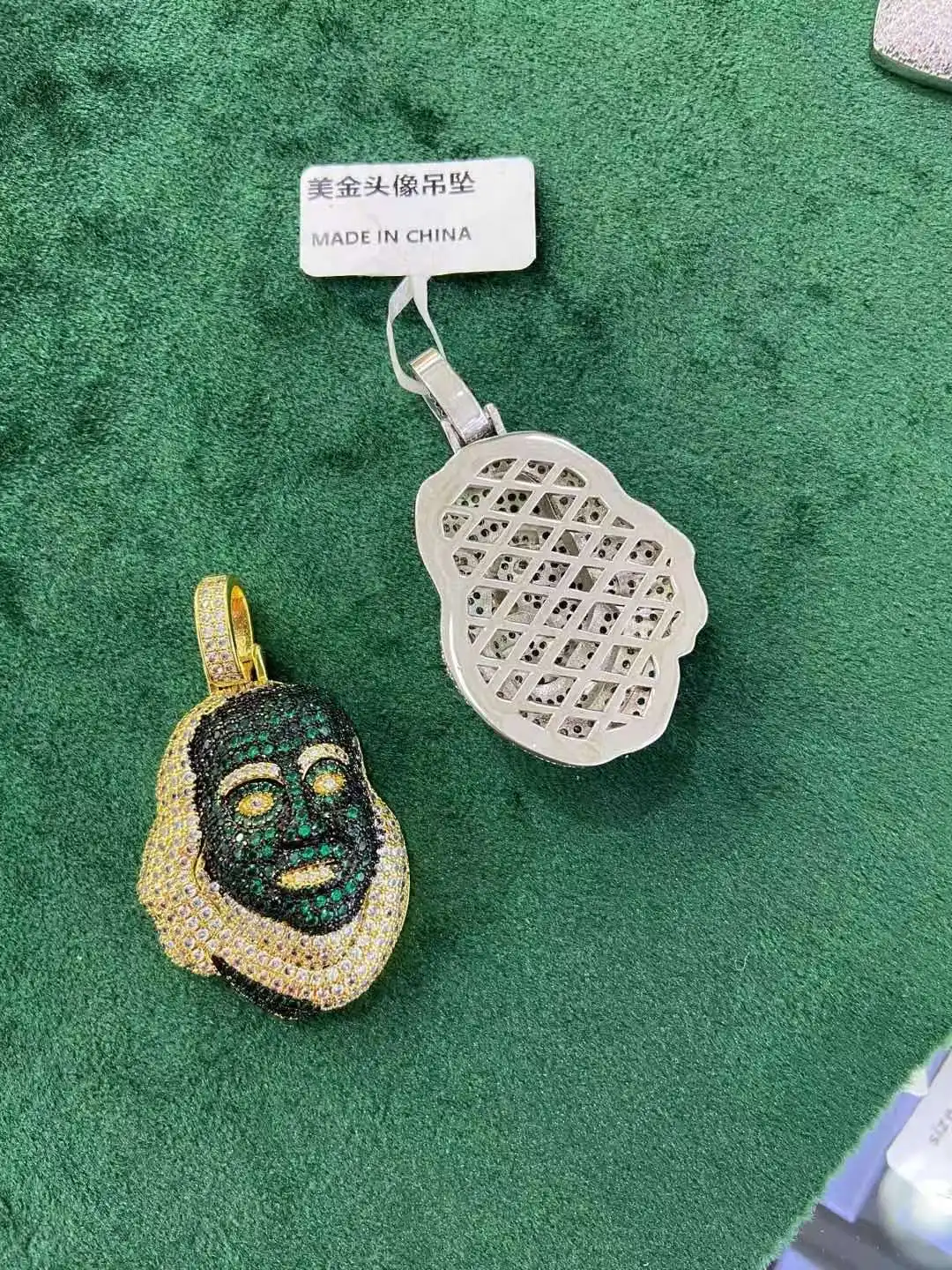 

Hip Hop Square Gold and Silver Rhinestone Necklace Dollar Head Pendant Dollar Head Portrait Exaggerated Necklace Jewelry