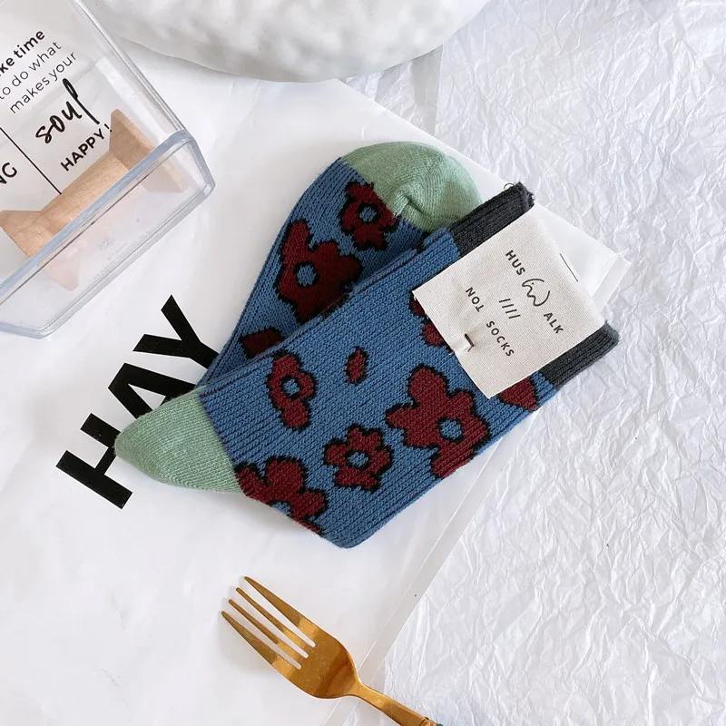 

Autumn and Winter Korean Kawaii Harajuku Womens Socks Cotton Japanese Flower Cute Socks Women Individuality Fashion Cute Socks