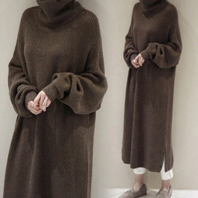 Женское трикотажное платье свитер с высоким воротником и длинным