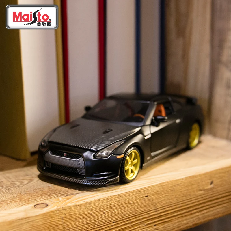 Maisto 1:24 Nissan GTR спортивный автомобиль-трансформер модель автомобиля из сплава Моделирование Украшение автомобиля коллекция Подарочная игрушка