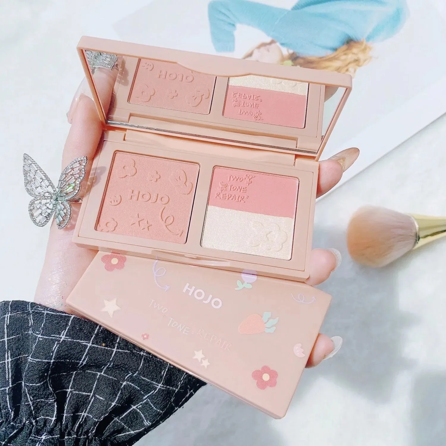 

Pink brown facial contour powder hand-painted art bright highlight blush moisturizing long-lasting makeup bronze color palette