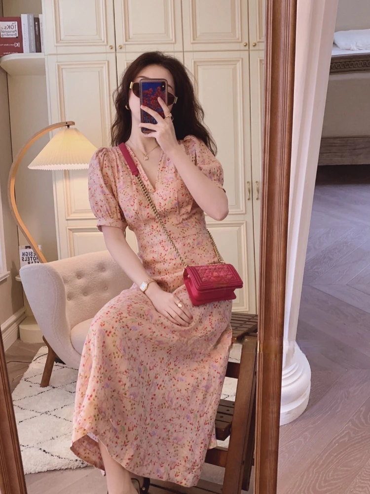 

Summer Vintage Floral Print Maxi Dress Women Boho V-Neck Short Sleeve A-Line Party Beach Sundress Sweet Elegant Dress Korea 2021