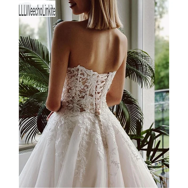 

Ivory Lace Beading Floor-Length A-Line Wedding Dresses Chapel Train Sweetheart Strapless Bridal Gowns Custom Made