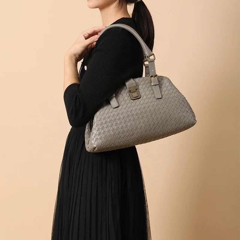 

Роскошная брендовая дизайнерская женская сумка из натуральной овечьей кожи ручной работы вязаная женская сумка-хобо большая женская сумка...