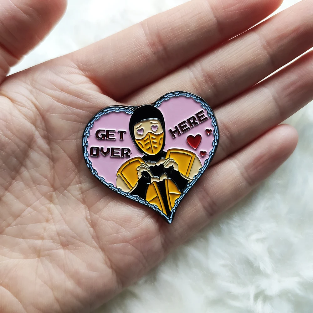 Металлический значок с эмалью в виде сердца ниндзя Mortal Kombat Scorpion аксессуары для