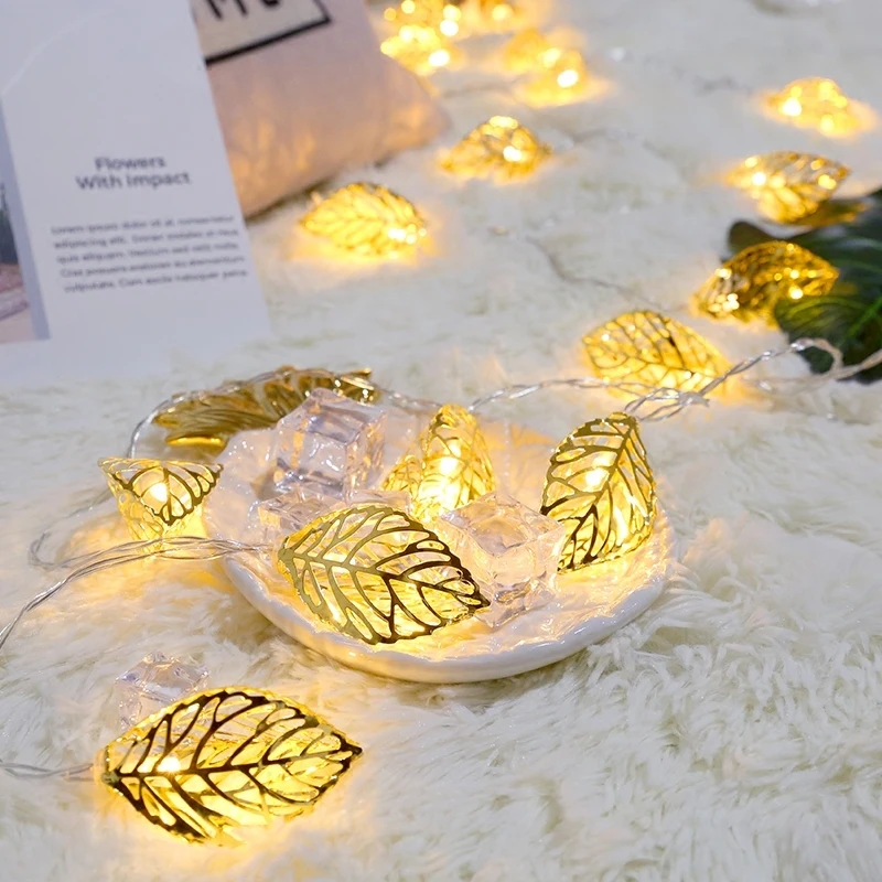 

Gold Leaves High-end Lights Led Lights Flashlights Lights Red Ins Girl Hearts Bedroom Bedroom Decorations. Flash lampen