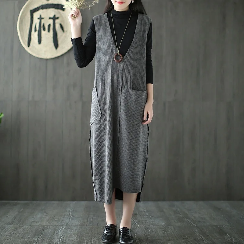 Женское трикотажное платье джемпер с открытой спиной черный теплый зимний