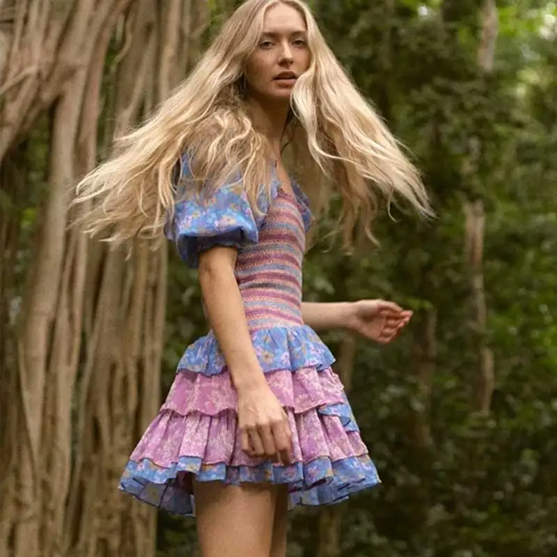 2021 Вдохновленный цветочный принт с оборками вечерние платье буффами на рукавах