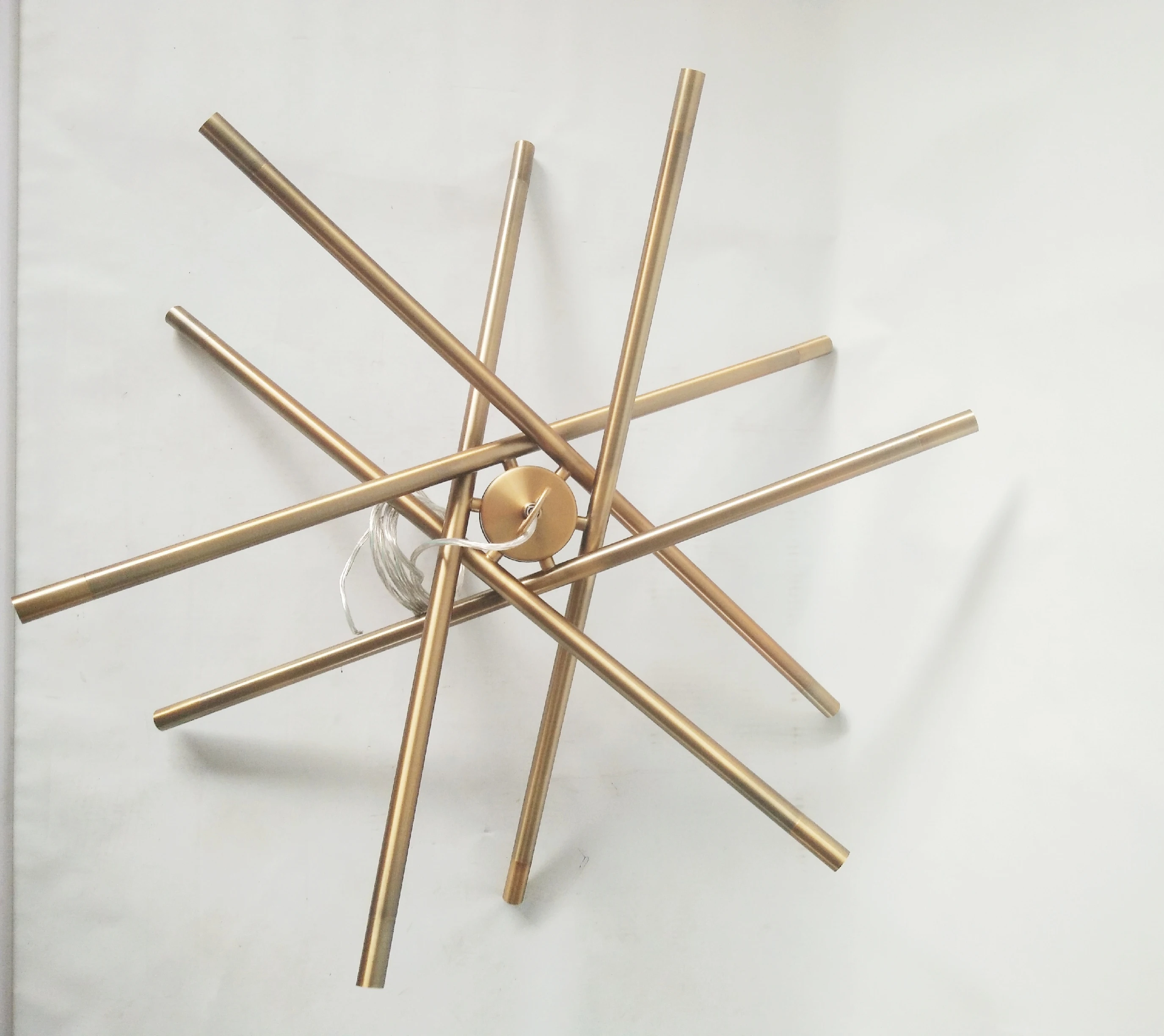 Prezzo Moda Nordic Semplice Lampade E Lanterne Soggiorno Villa Contatore Di Ristorante Bar Personalità Multi-tubo Lampadario