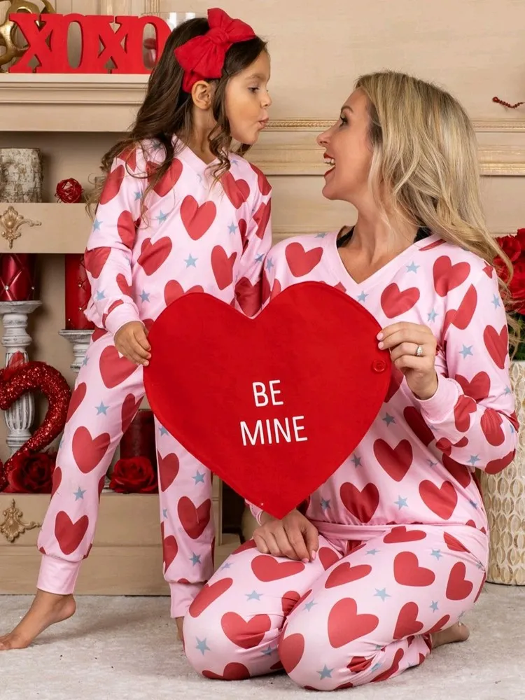 

Family Spring Pajamas Matching Clothes Girls Family Matching Outfits Suit For Mom Daughter Son Clothing Sets Mommy And Me Outfit