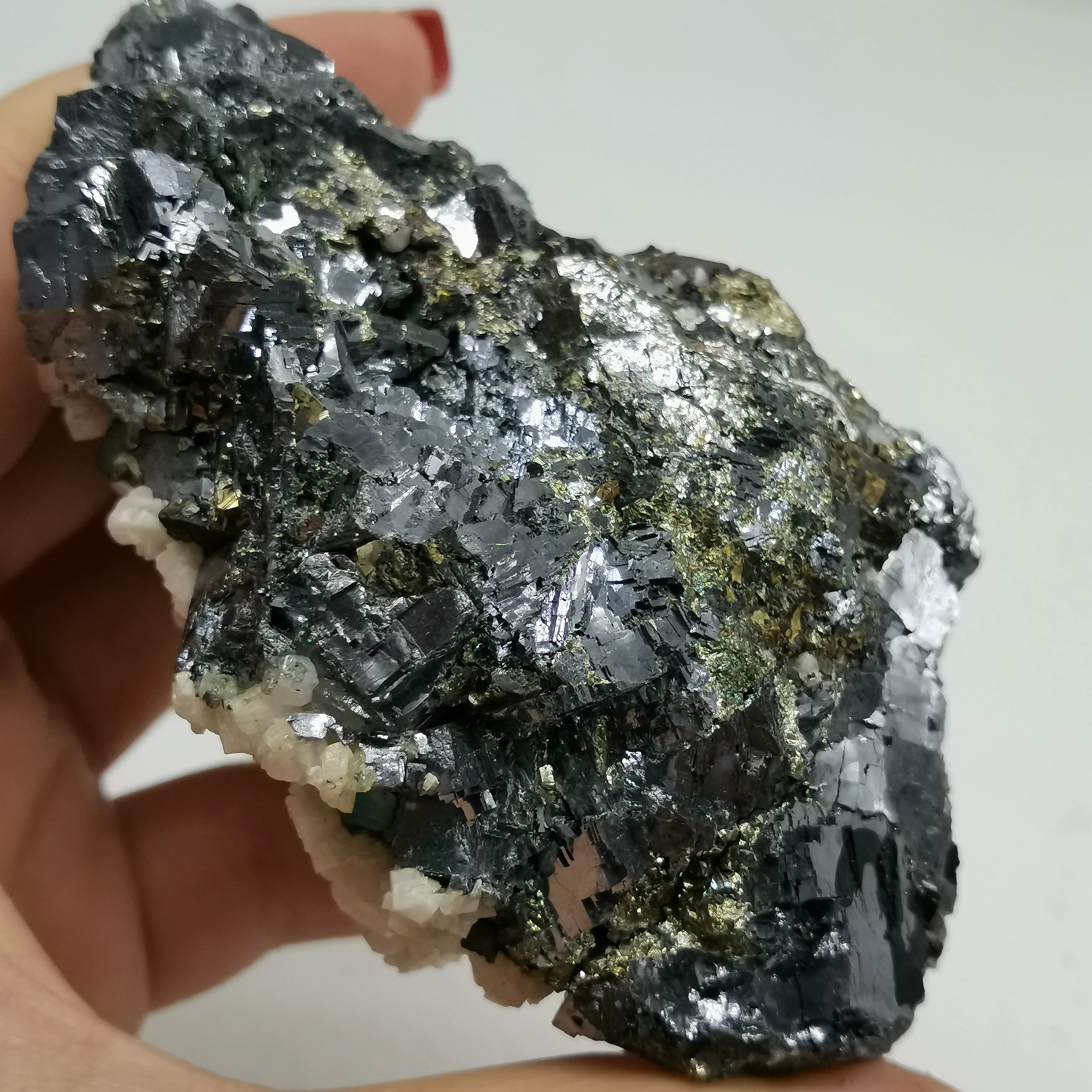 Хит продаж 2020 # XT304 (424 г) натуральные целебные минералы белый клоцит черный Утюг и