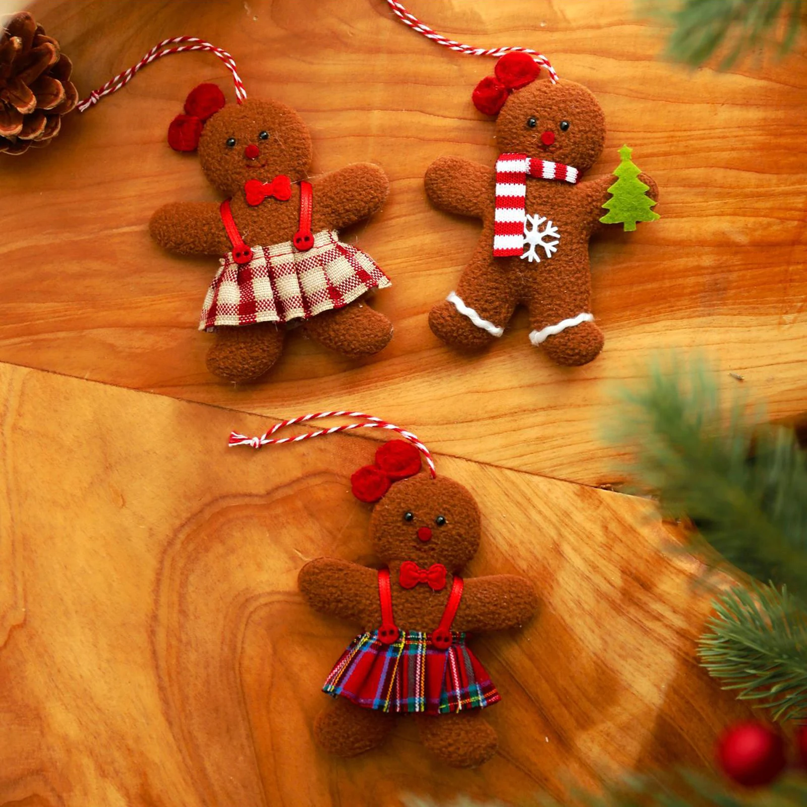 

3 Pieces Christmas Pendants Cartoon Gingerbread Man Shaped Hanging Artware Home Decorations for Home Shops