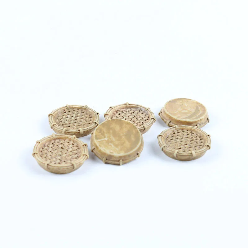 

1Pc 1/12 Dollhouse Miniature Dustpan Resin Simulation Mini Decor For Doll House Farmhouse Scene Decoration
