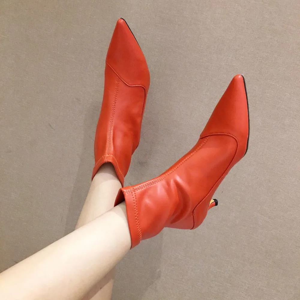 Bootee/женские ботинки г. Обувь с острым носком женские ботинки Martins на низком каблуке со шнуровкой женские ботильоны на резиновой подошве с острым носком