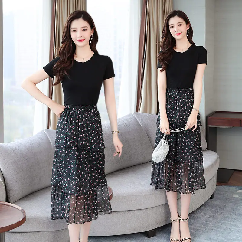 

Dot Floral Chiffon Cake Skirt Two-piece Set Women 2020 New Summer Dresses Female Casual T-shirt and Midi Skirt Slim Outfit R322