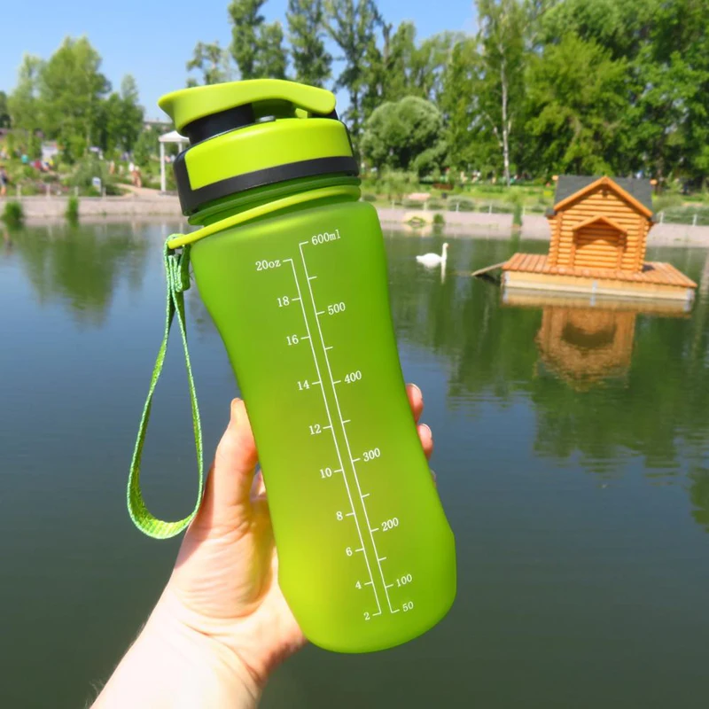 Спортивная бутылка с эффектом скраба ZORRI портативная пластиковая распылителем