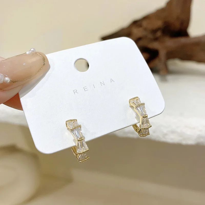 

New Fashion Personality Geometric Round Inlaid Hao Stone S925 Silver Needle Earrings Feminine Simple Earrings