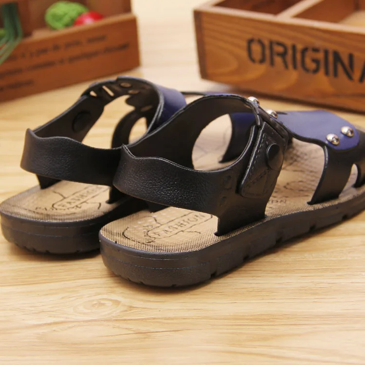 Летние детские модные сандалии для малышей пляжная обувь мальчиков с пряжкой