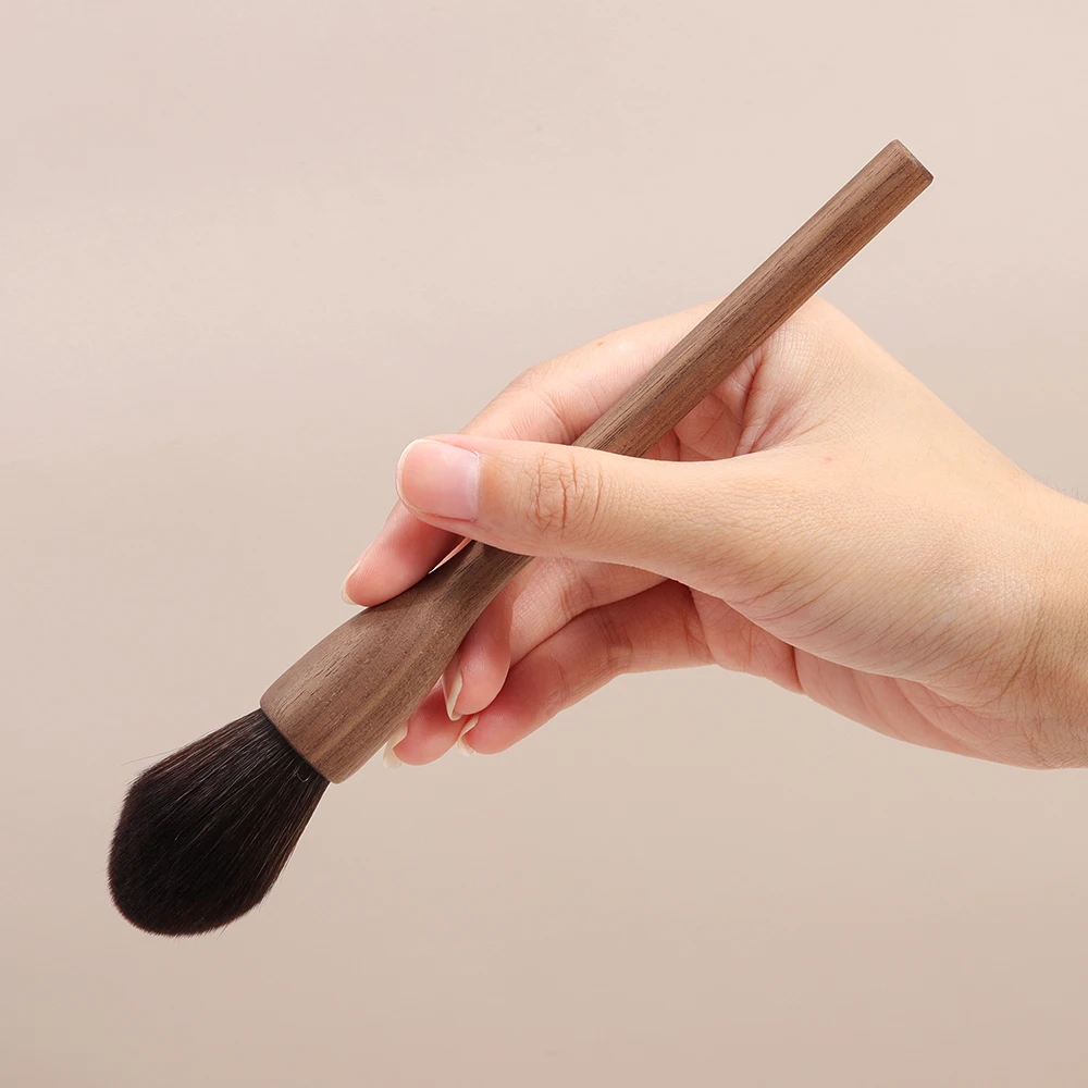 

Medell 1pcs 100% Goat hair Highlighter Makeup Brushe Cosmetic Powder Blending Makeup brushes Beauty Make up Tools