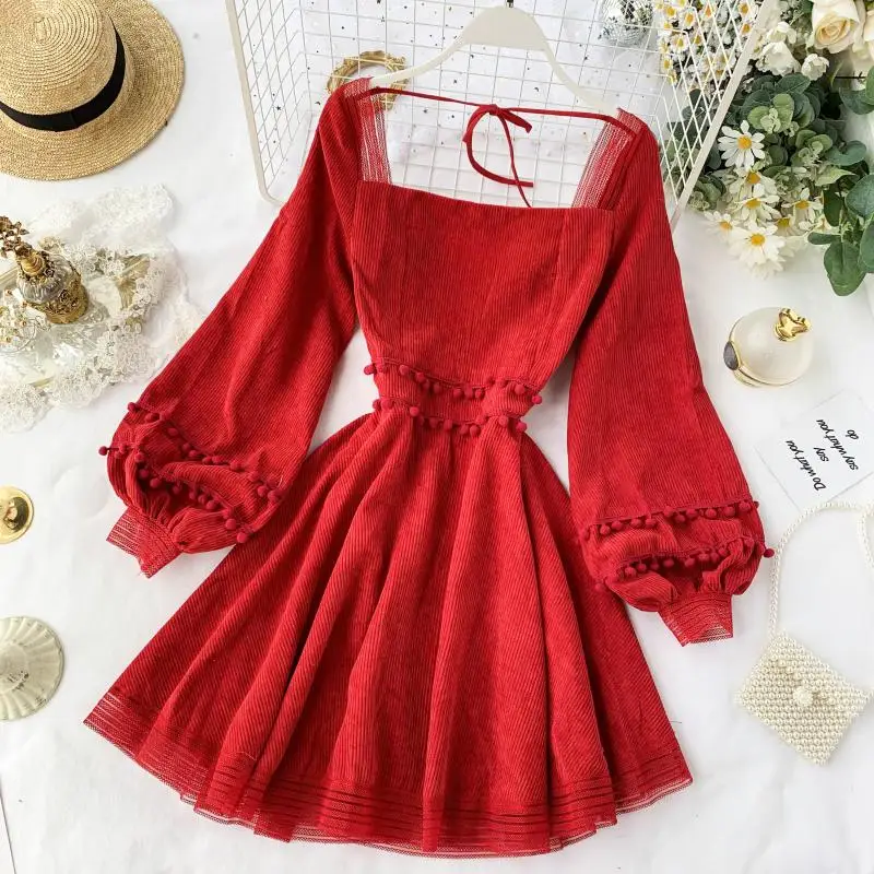 

2019 new fashion women's French retro female popular temperament square collar lantern sleeve red dress