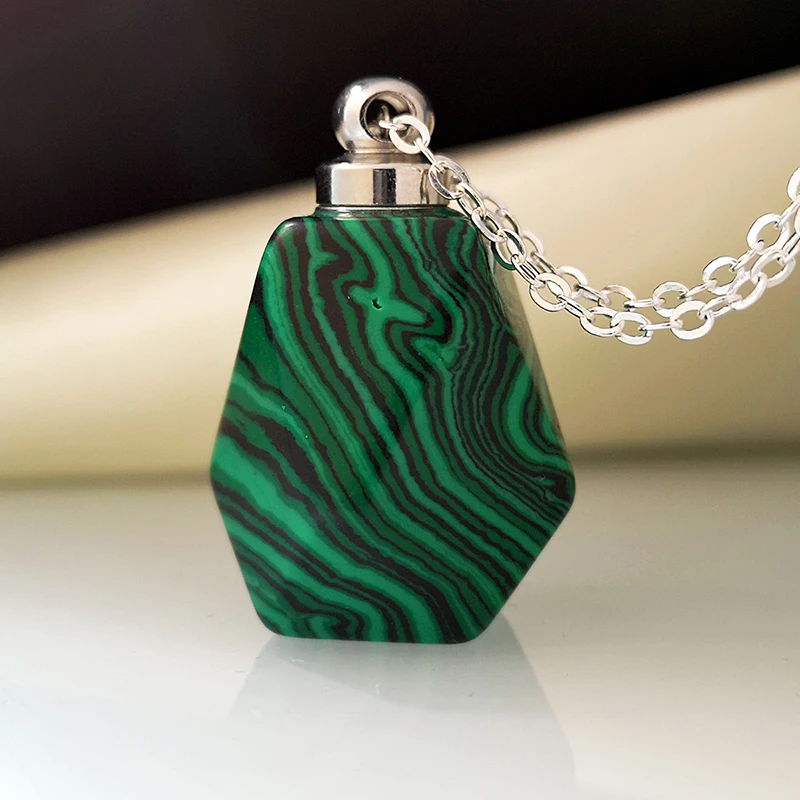 

Vintage Natural Crystal Stone Perfume Bottle Pendant Chain Necklace Woman Necklace Jewelry Holiday Exquisite Gift Free shipping