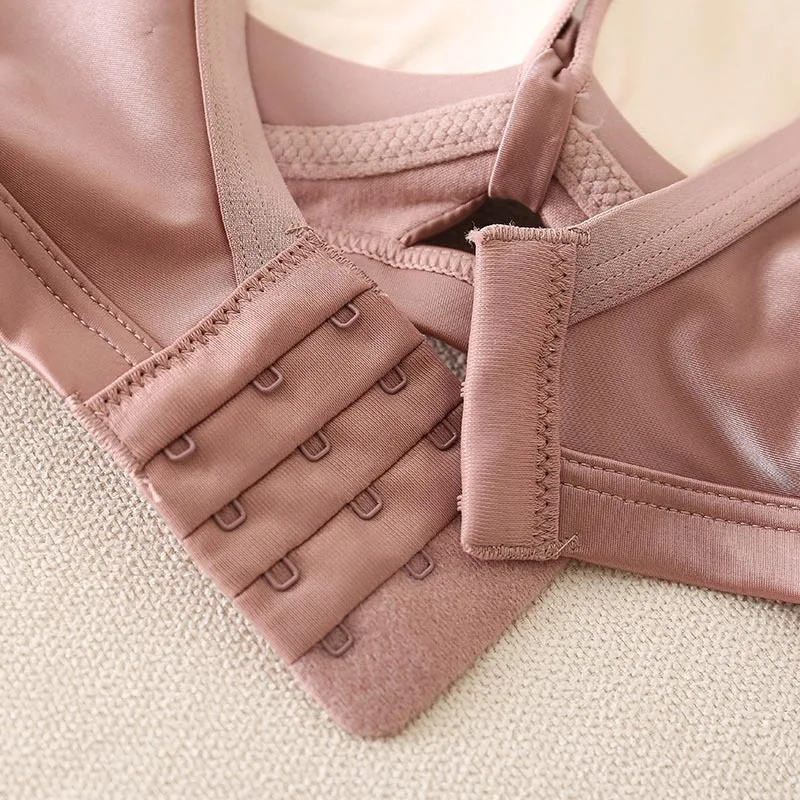 

Silk Satin Lingerie Ladies Bras French Style Sexy Underwear Seamless Soft Bra A B C Cup Wireless Breathable Underwear New2021