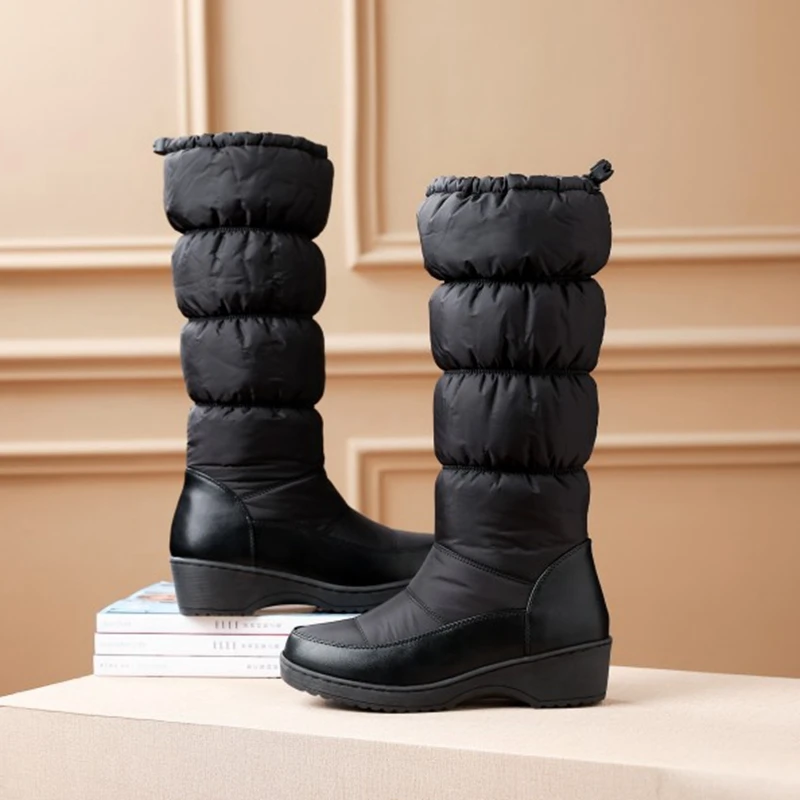REAVE CAT/Большие размеры 35-44, новинка г. Модные женские ботинки теплые зимние ботинки на пуху зимние сапоги до середины икры на толстом меху Размеры 35-44, whit - Цвет: Black