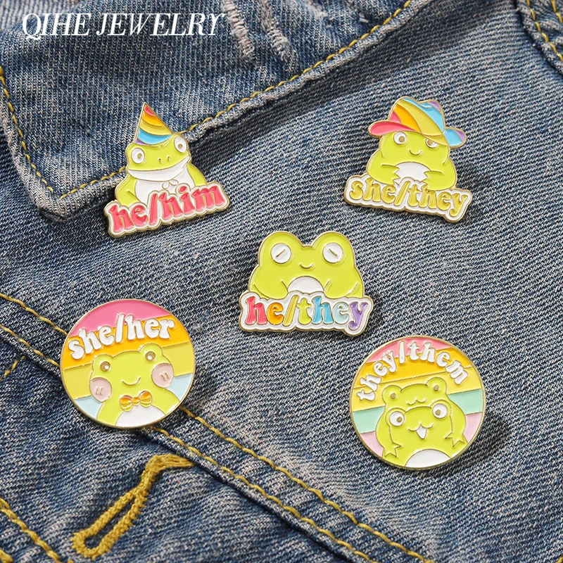 

Animal Frog Enamel Pin Candy Color "he 'they' She" Letter Metal Round Badge Brooch Lapel Clothes Backpack Jewelry Women Kid Gift