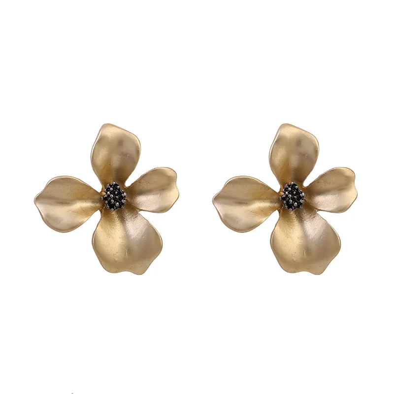 

2020 New Vintage Metal Gold Color Flower Stud Earrings Fashion Elegant Jewelry For Women Mujer Moda Boucle D'oreille