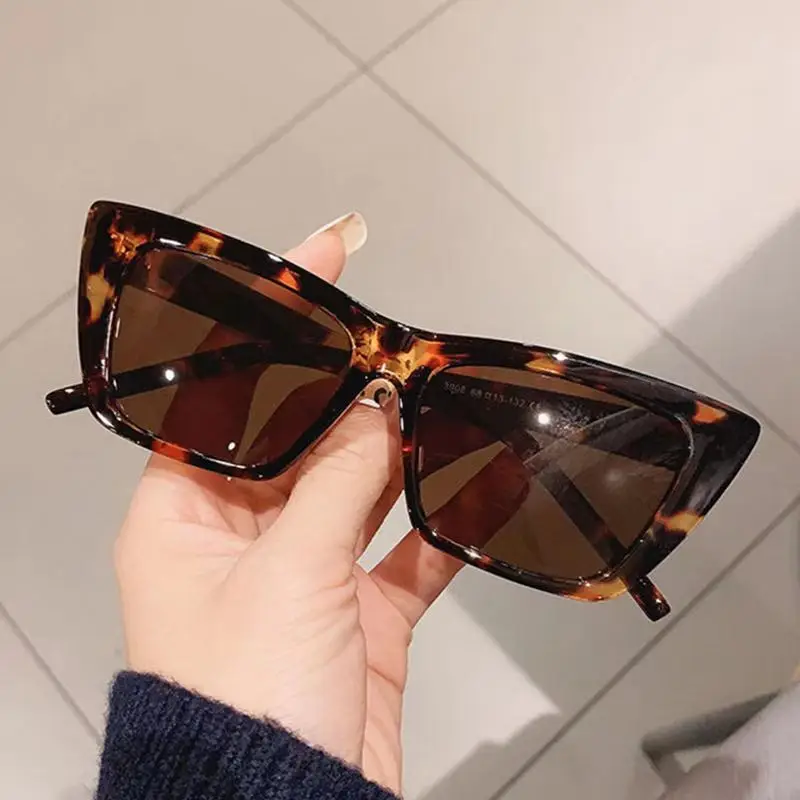 

Fashion Sunglasses Vintage Cat's eye Woman Simple jelly color Square Glasses black Lenses Luxury Designer Men Driving Eyeglasses
