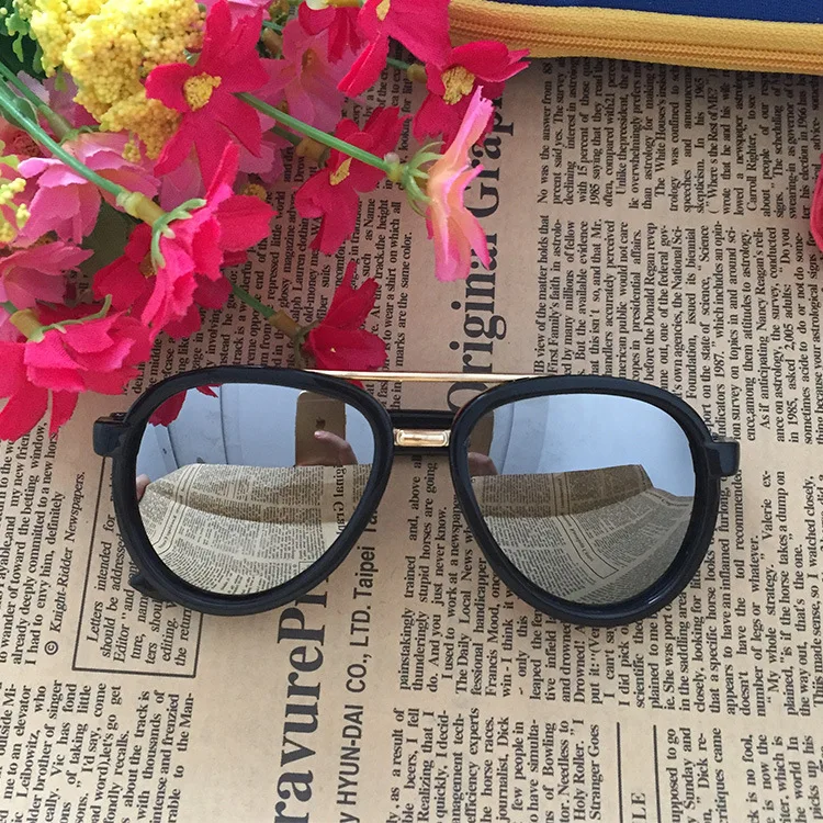 

New Fashion Kids Sunglasses Boys Girls Vintage Sun Glasses UV Protection Classic Children Eyewear Lentes De Sol Gafas