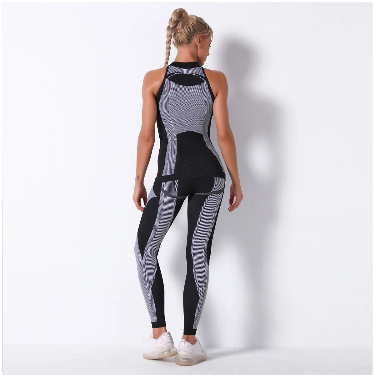 

Sexy striped moisture wicking yoga bra set sports running fitness pants