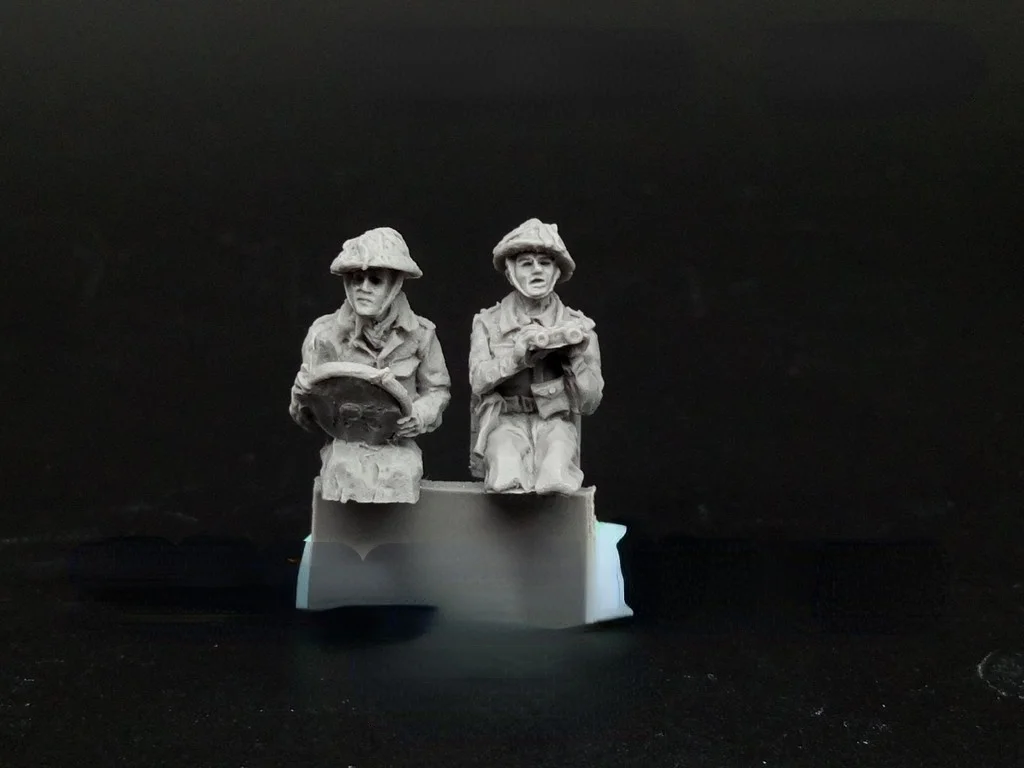 

1/72 scale die-cast resin figure WWII British army reconnaissance vehicle driver model assembly kit unpainted free shipping