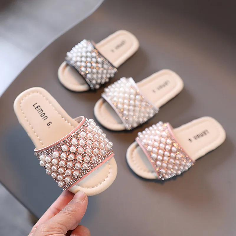 

Kids Baby Girls Pearl Word Holding Outer Wear Spring Summer 2021 New Beach Small Fragrance Wind Sandals Room Shoes